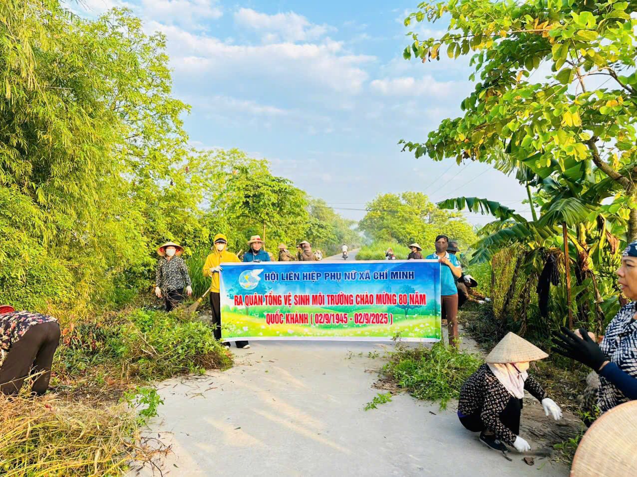 HỘI LIÊN HIỆP PHỤ NỮ XÃ CHÍ MINH  RA QUÂN TỔNG VỆ SINH HƯỚNG TỚI KỶ NIỆM 80 NĂM NGÀY QUỐC KHÁNH 2/9 VÀ HƯỞNG ỨNG MÔ HÌNH “NGÀY CHỦ NHẬT XANH”, PHONG TRÀO TOÀN DÂN THAM GIA BẢO VỆ MÔI TRƯỜNG