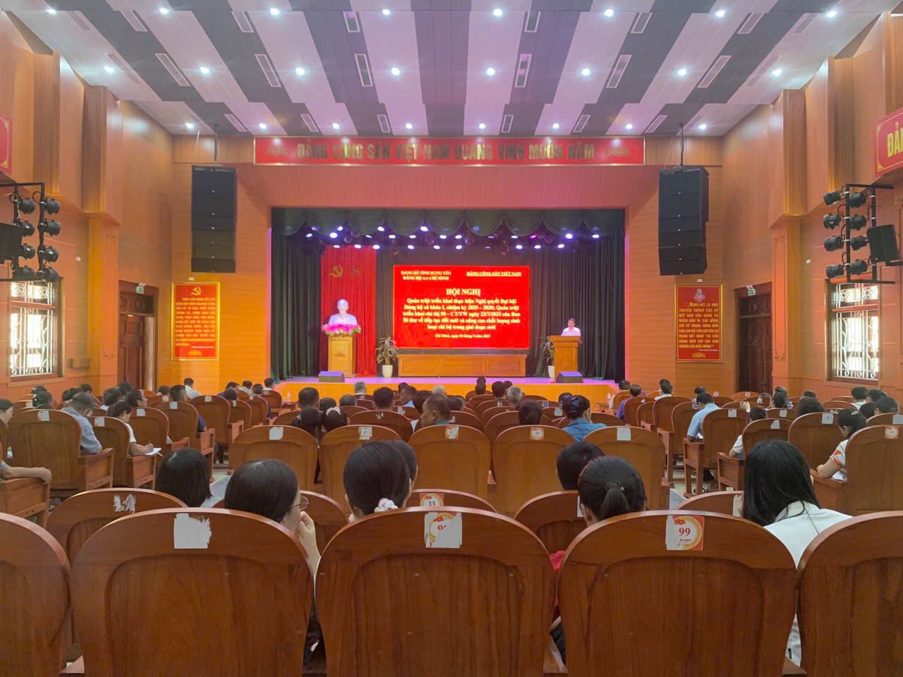 Đảng bộ xã Chí Minh tổ chức hội nghị Quán triệt triển khai thực hiện Nghị quyết Đại hội Đảng bộ xã khoá I nhiệm kỳ 2025 – 2030; Quán triệt triển khai chỉ thị 50 – CT/TW ngày 23/7/2025 của Ban bí thư về tiếp tục đổi mới và nâng cao chất lượng sinh hoạt chi bộ trong giai đoạn mới